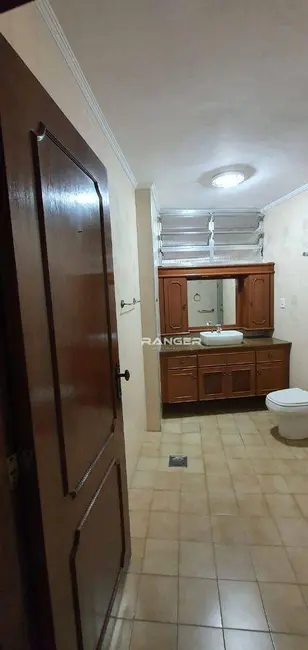 Apartamento com 2 quartos para alugar, 126m2 em José Menino, Santos - SP - imagem 9 Foto 9 de Apartamento com 2 quartos para alugar, 126m2 em José Menino, Santos - SP