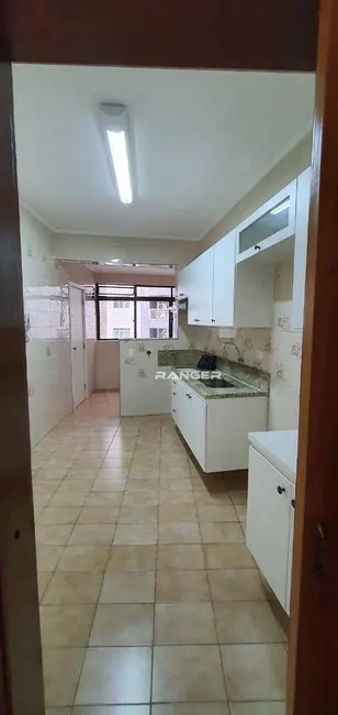 Apartamento com 2 quartos para alugar, 126m2 em José Menino, Santos - SP - imagem 5 Foto 5 de Apartamento com 2 quartos para alugar, 126m2 em José Menino, Santos - SP