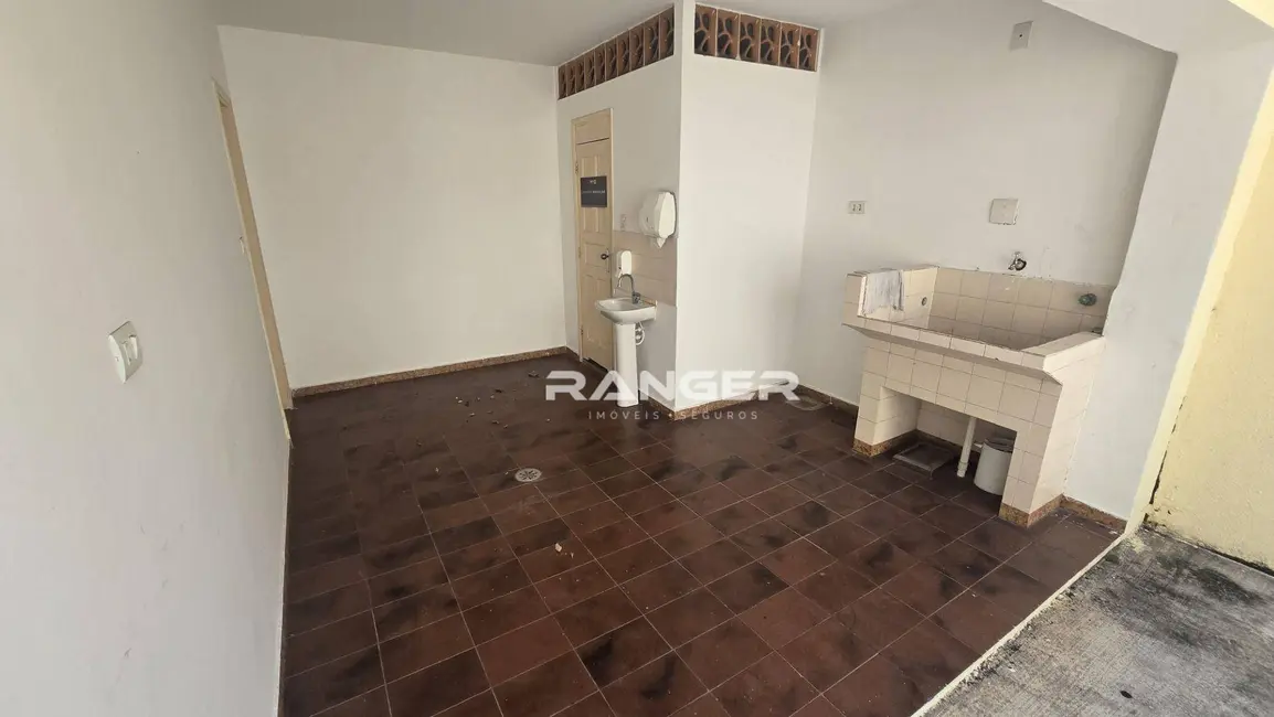 Foto 3 de Casa com 3 quartos para alugar, 120m2 em Marapé, Santos - SP