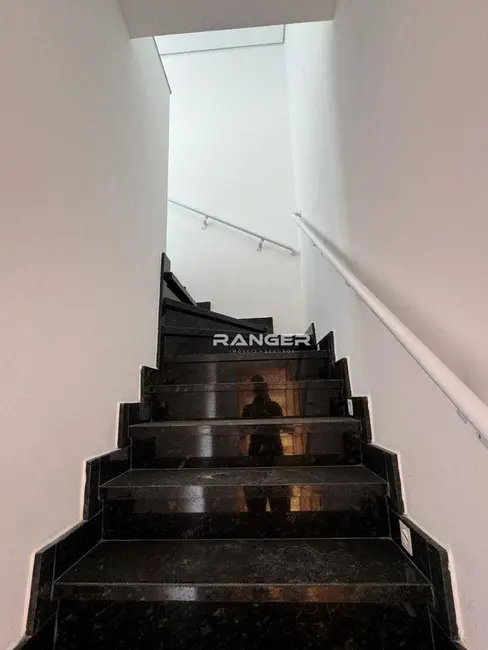 Casa de Condomínio com 2 quartos à venda, 100m2 em Santa Maria, Santos - SP - imagem 5 Foto 5 de Casa de Condomínio com 2 quartos à venda, 100m2 em Santa Maria, Santos - SP