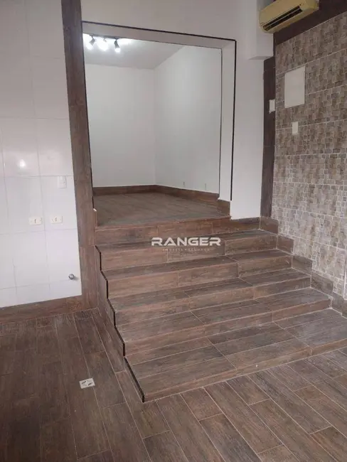 Foto 9 de Casa com 3 quartos para alugar, 140m2 em Gonzaga, Santos - SP