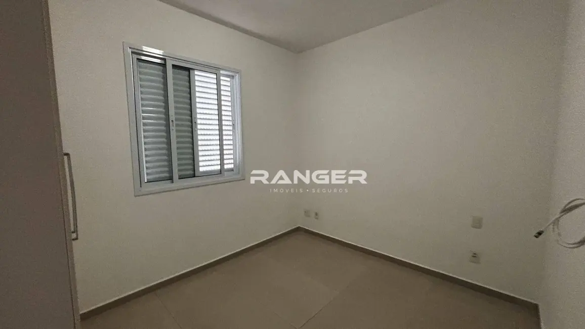 Foto 6 de Apartamento com 2 quartos para alugar, 60m2 em Gonzaga, Santos - SP