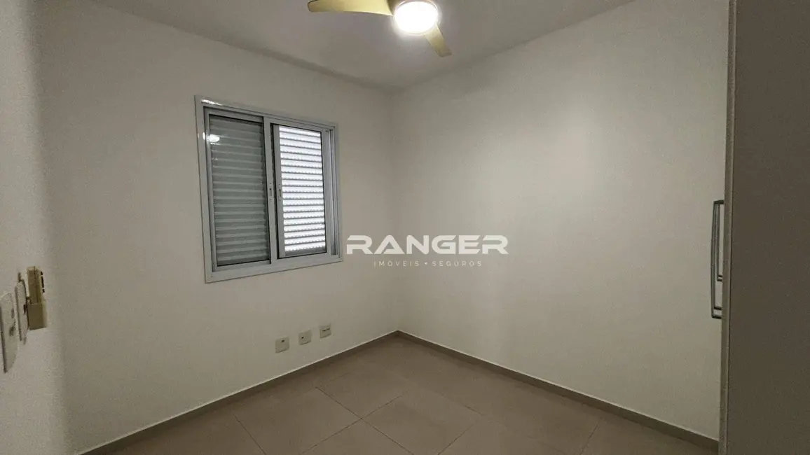 Foto 3 de Apartamento com 2 quartos para alugar, 60m2 em Gonzaga, Santos - SP