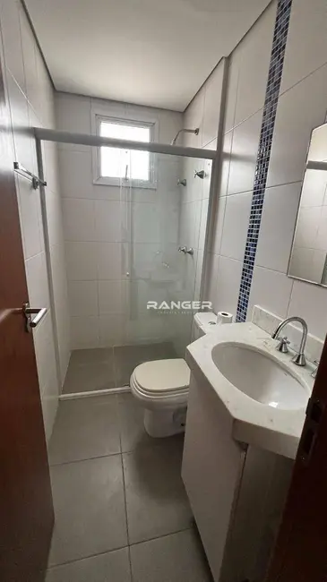 Foto 5 de Apartamento com 2 quartos para alugar, 60m2 em Gonzaga, Santos - SP