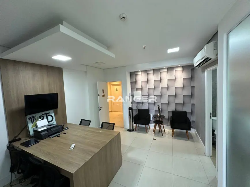 Foto 3 de Sala Comercial para alugar, 42m2 em Santos - SP