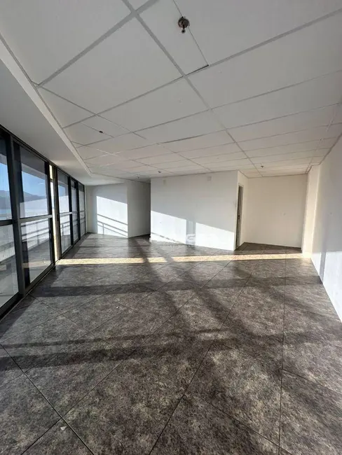 Sala Comercial para alugar, 77m2 em Valongo, Santos - SP - imagem 1 Foto 1 de Sala Comercial para alugar, 77m2 em Valongo, Santos - SP
