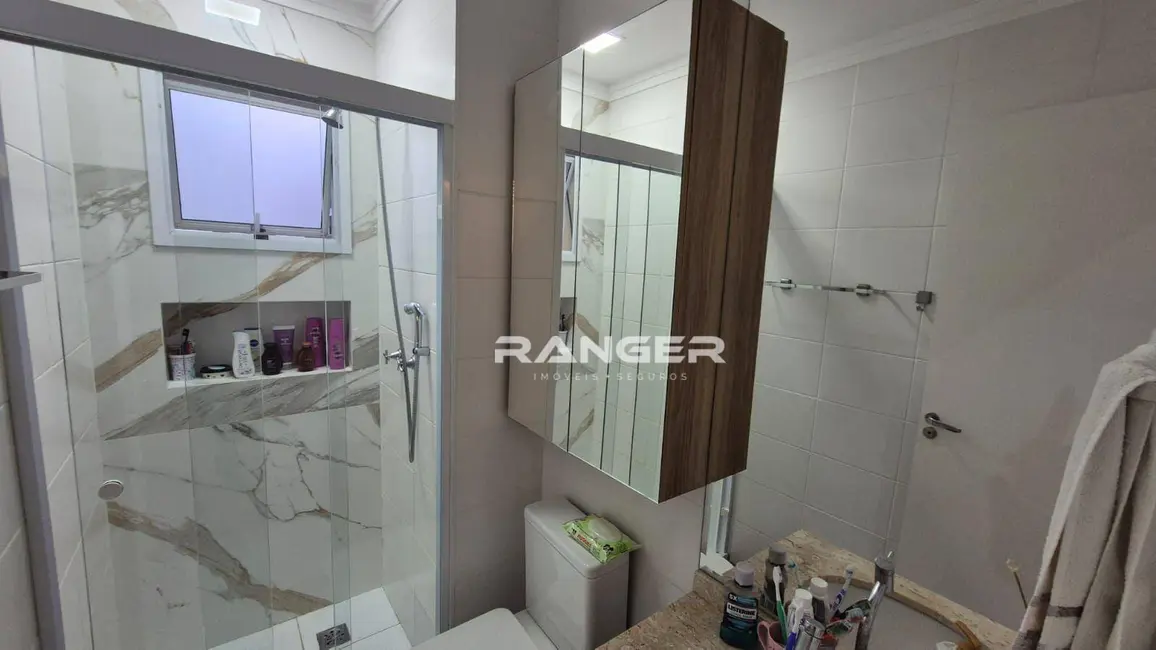 Foto 8 de Apartamento com 2 quartos à venda, 63m2 em Marapé, Santos - SP