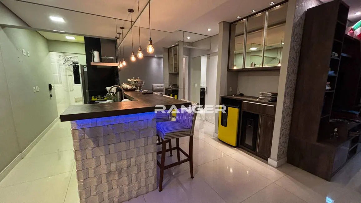 Foto 2 de Apartamento com 2 quartos para alugar, 85m2 em Marapé, Santos - SP