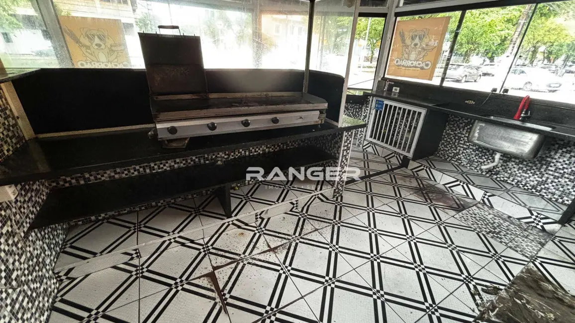 Foto 37 de Casa para alugar, 350m2 em Pompéia, Santos - SP