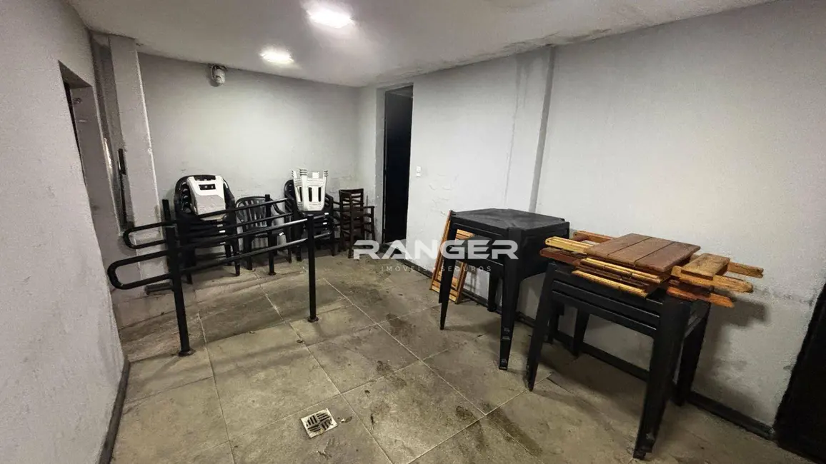 Foto 25 de Casa para alugar, 350m2 em Pompéia, Santos - SP