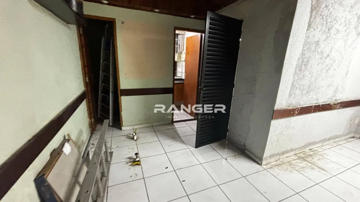 Foto 23 de Casa para alugar, 350m2 em Pompéia, Santos - SP