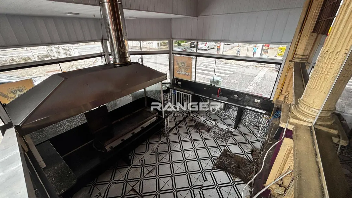 Foto 34 de Casa para alugar, 350m2 em Pompéia, Santos - SP