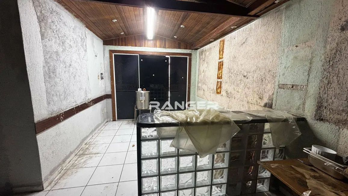 Foto 22 de Casa para alugar, 350m2 em Pompéia, Santos - SP