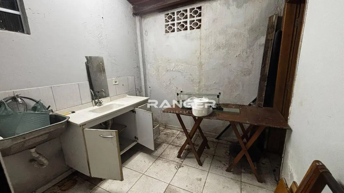 Foto 28 de Casa para alugar, 350m2 em Pompéia, Santos - SP