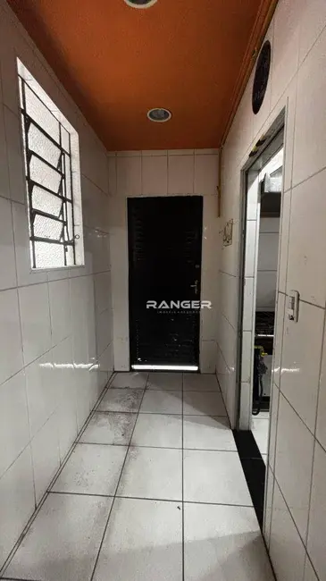 Foto 18 de Casa para alugar, 350m2 em Pompéia, Santos - SP