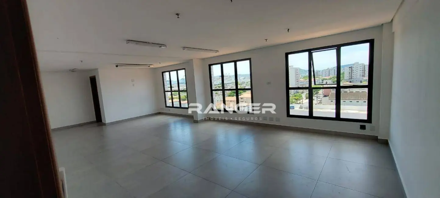 Sala Comercial para alugar, 57m2 em Embaré, Santos - SP - imagem 5 Foto 5 de Sala Comercial para alugar, 57m2 em Embaré, Santos - SP