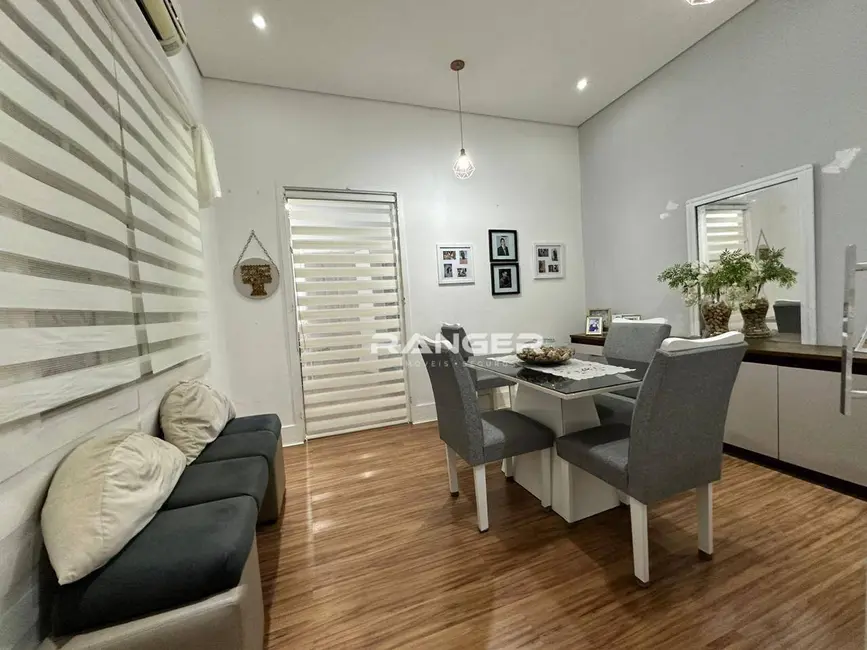 Foto 2 de Casa de Condomínio com 3 quartos à venda, 133m2 em Santos - SP