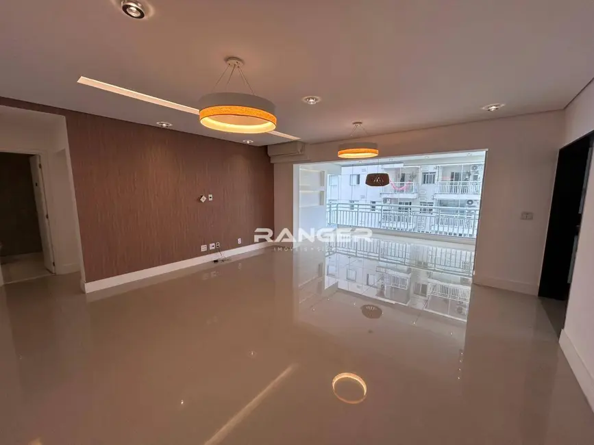 Foto 2 de Apartamento com 3 quartos à venda, 150m2 em Marapé, Santos - SP