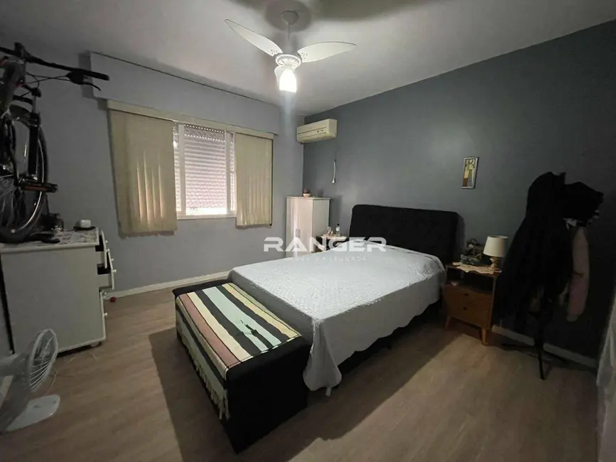Apartamento com 3 quartos para alugar, 108m2 em Boqueirão, Santos - SP - imagem 8 Foto 8 de Apartamento com 3 quartos para alugar, 108m2 em Boqueirão, Santos - SP