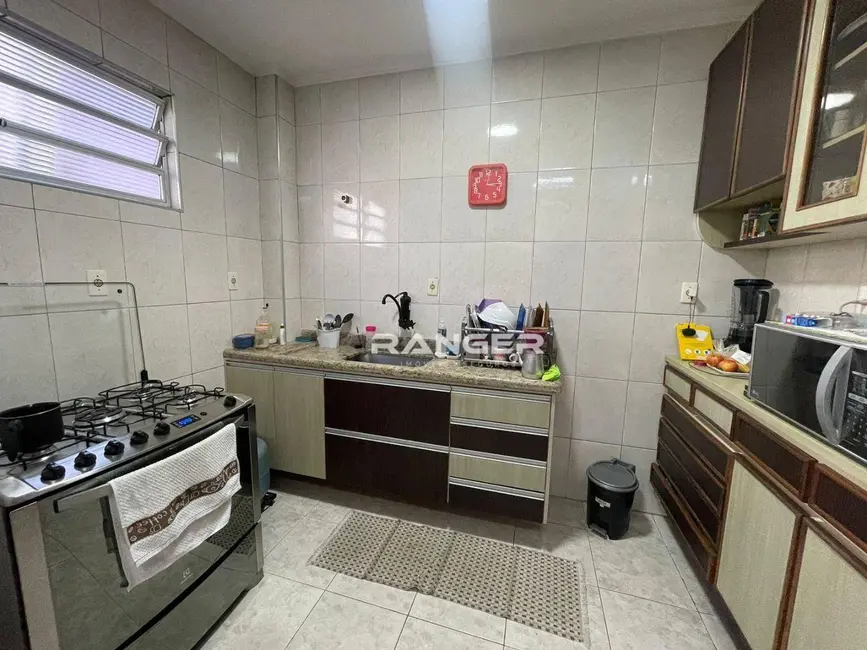 Apartamento com 3 quartos para alugar, 108m2 em Boqueirão, Santos - SP - imagem 6 Foto 6 de Apartamento com 3 quartos para alugar, 108m2 em Boqueirão, Santos - SP