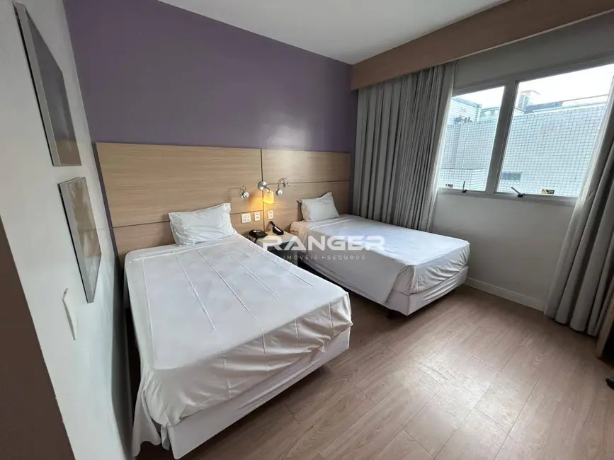 Apartamento com 1 quarto à venda, 25m2 em Gonzaga, Santos - SP - imagem 1 Foto 1 de Apartamento com 1 quarto à venda, 25m2 em Gonzaga, Santos - SP