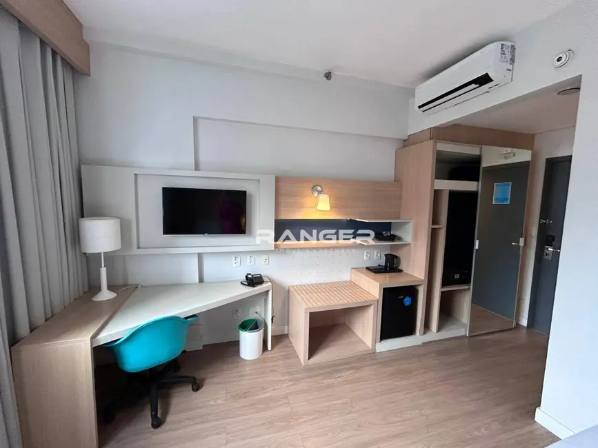 Apartamento com 1 quarto à venda, 25m2 em Gonzaga, Santos - SP - imagem 4 Foto 4 de Apartamento com 1 quarto à venda, 25m2 em Gonzaga, Santos - SP