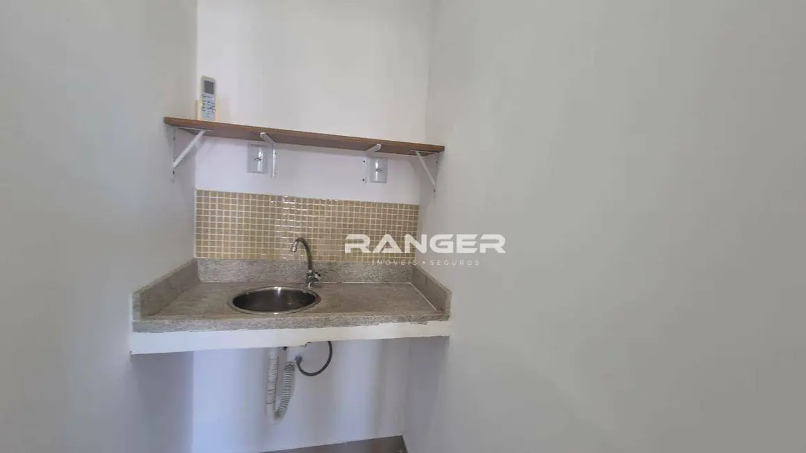 Foto 2 de Sala Comercial para alugar, 42m2 em Santos - SP