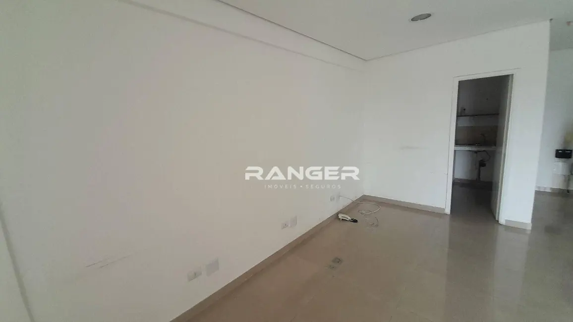 Foto 4 de Sala Comercial para alugar, 42m2 em Santos - SP