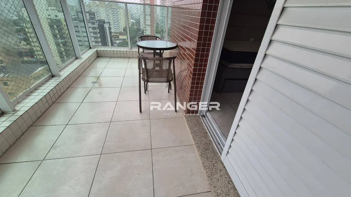 Foto 4 de Apartamento com 2 quartos para alugar, 72m2 em Gonzaga, Santos - SP