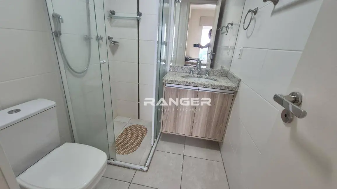 Foto 9 de Apartamento com 2 quartos para alugar, 72m2 em Gonzaga, Santos - SP