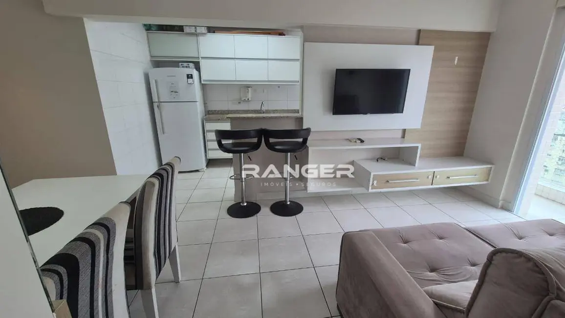 Foto 6 de Apartamento com 2 quartos para alugar, 72m2 em Gonzaga, Santos - SP