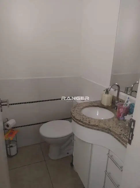 Foto 3 de Casa com 2 quartos à venda, 100m2 em Vila Cascatinha, Sao Vicente - SP