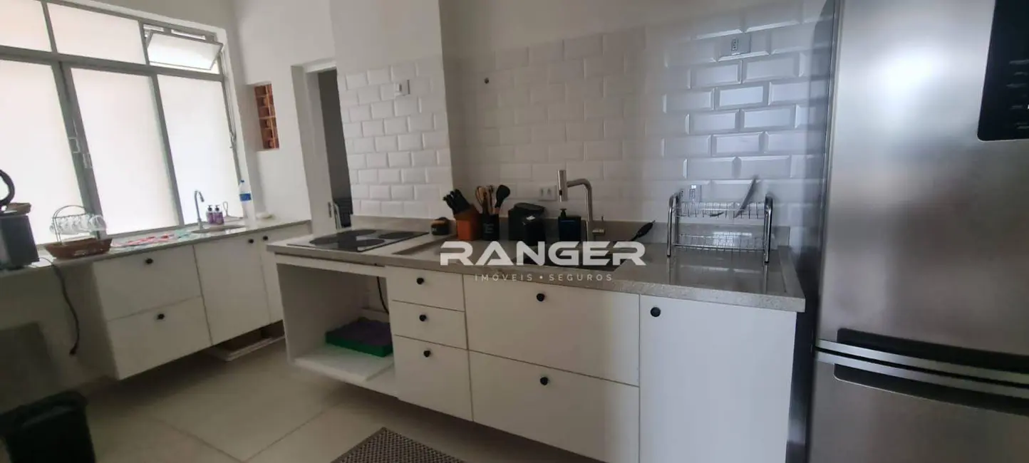 Foto 9 de Apartamento com 2 quartos para alugar, 100m2 em Ponta da Praia, Santos - SP