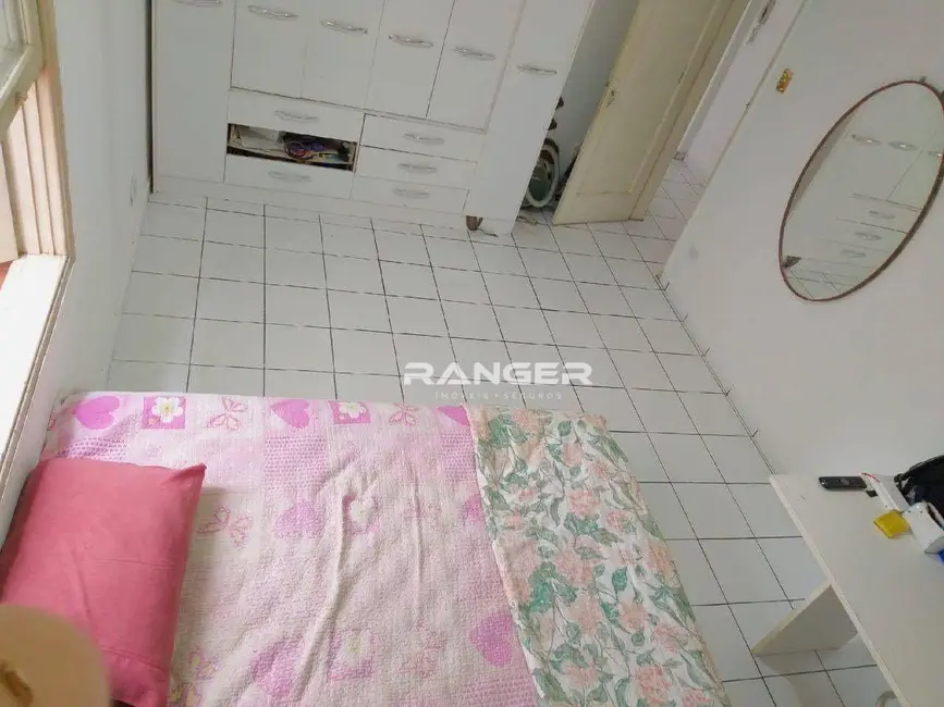 Foto 9 de Apartamento com 2 quartos para alugar, 75m2 em Gonzaga, Santos - SP