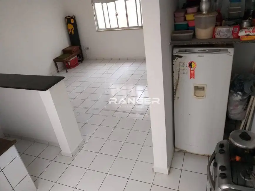 Foto 3 de Apartamento com 2 quartos para alugar, 75m2 em Gonzaga, Santos - SP