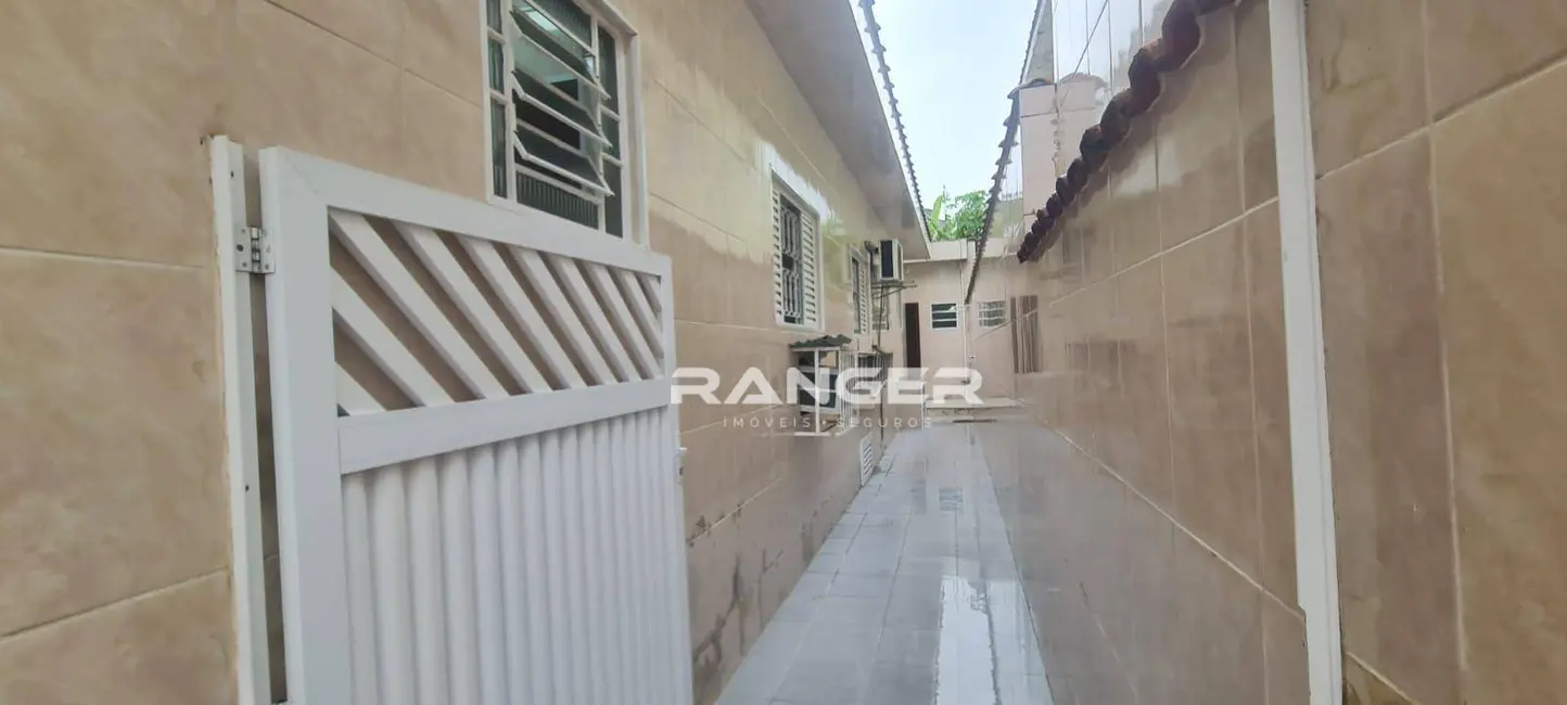 Foto 2 de Casa com 4 quartos à venda, 172m2 em Vila Belmiro, Santos - SP