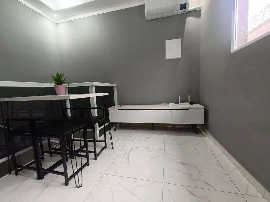 Foto 2 de Casa com 2 quartos à venda, 70m2 em Vila São Jorge, Sao Vicente - SP
