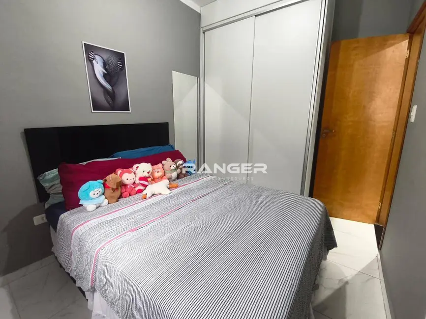Foto 1 de Casa com 2 quartos à venda, 70m2 em Vila São Jorge, Sao Vicente - SP
