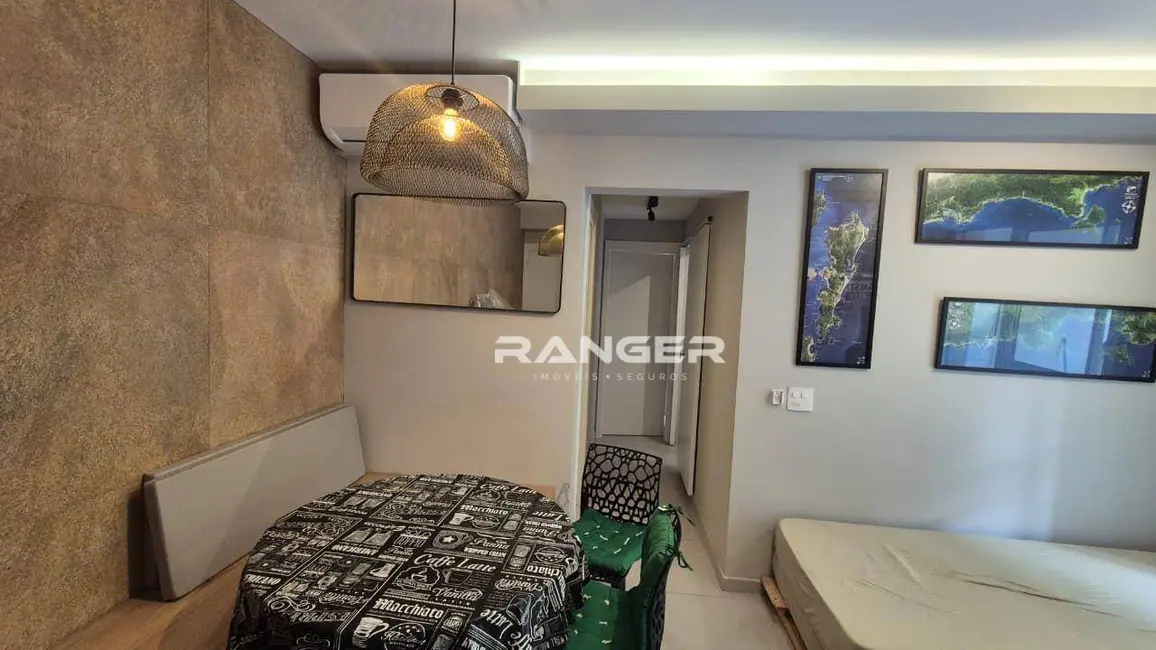 Foto 2 de Apartamento com 2 quartos para alugar, 63m2 em Marapé, Santos - SP