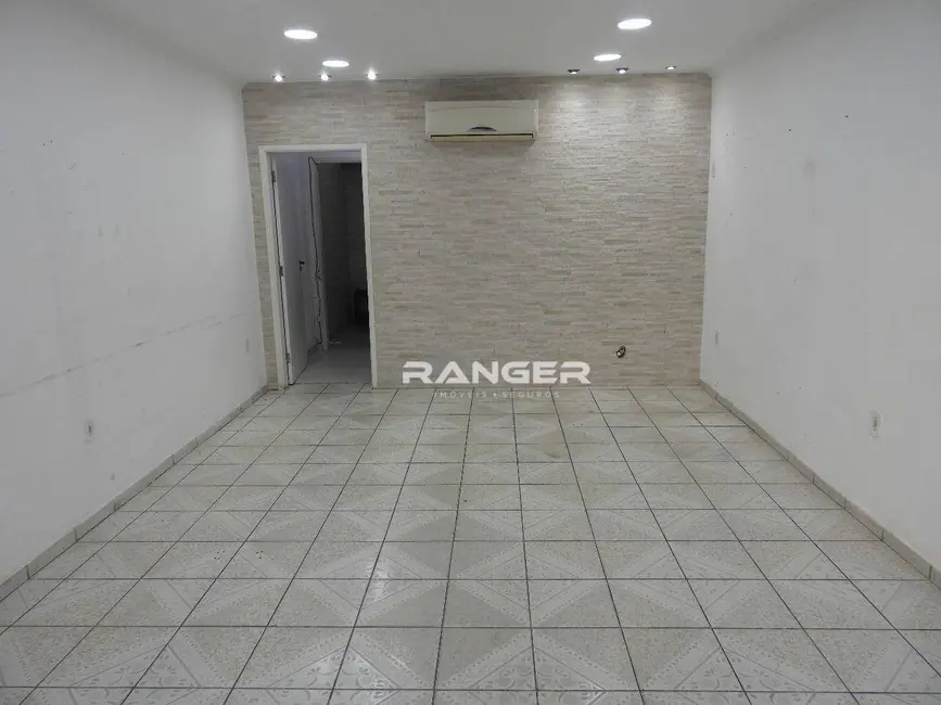 Loja à venda, 80m2 em Gonzaga, Santos - SP - imagem 2 Foto 2 de Loja à venda, 80m2 em Gonzaga, Santos - SP