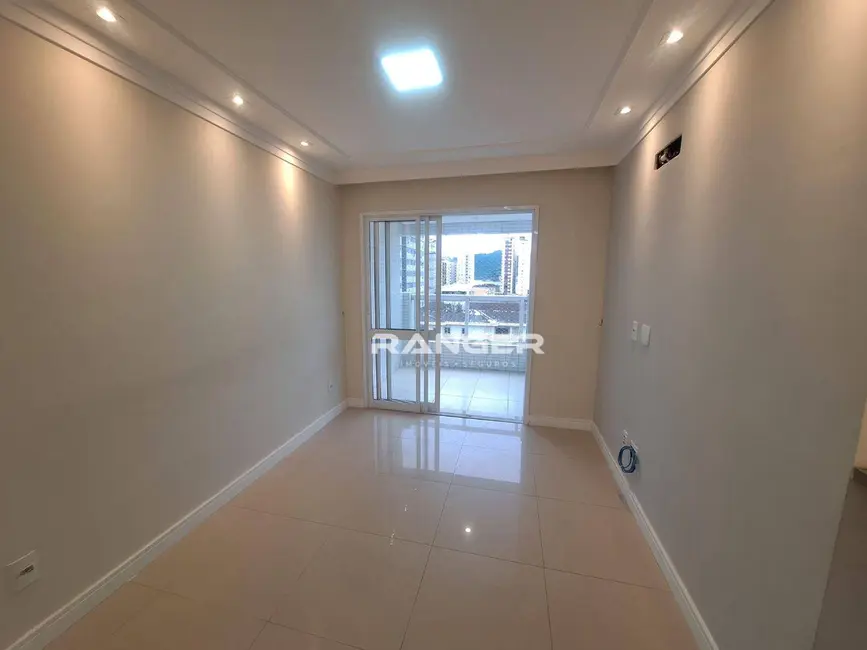 Foto 4 de Apartamento com 2 quartos à venda, 71m2 em Vila Valença, Sao Vicente - SP