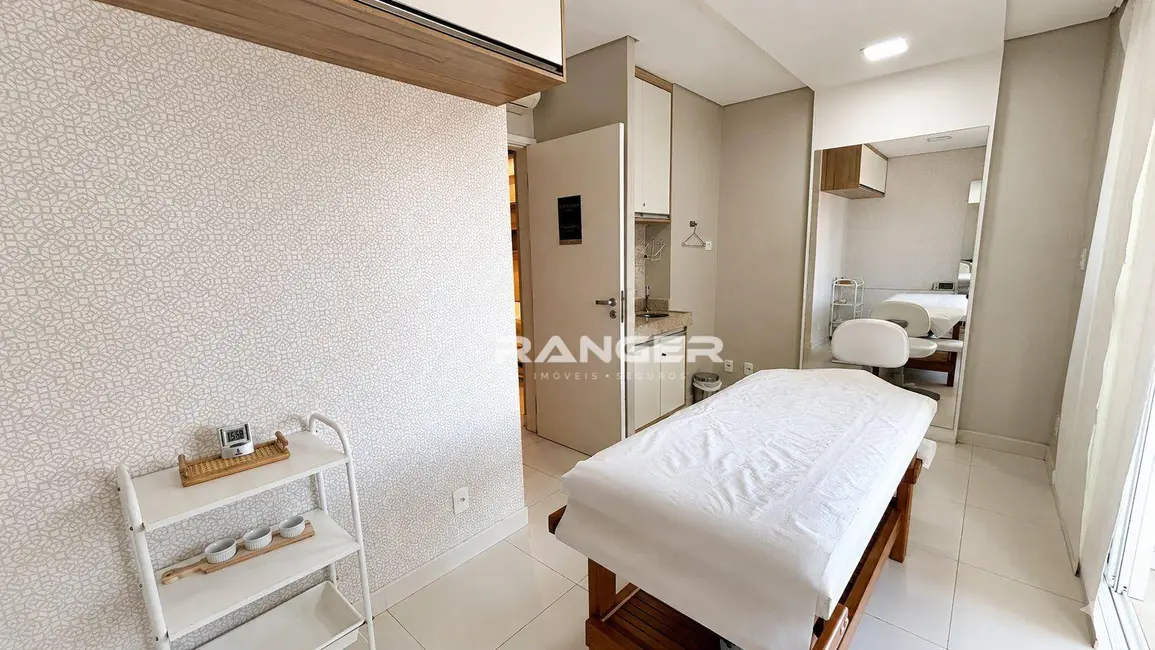 Sala Comercial à venda, 95m2 em Gonzaga, Santos - SP - imagem 7 Foto 7 de Sala Comercial à venda, 95m2 em Gonzaga, Santos - SP