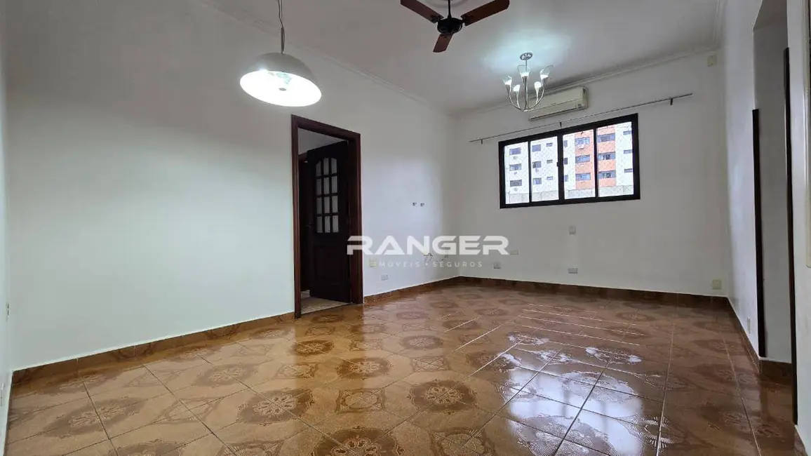 Foto 4 de Apartamento com 2 quartos à venda, 76m2 em Santos - SP