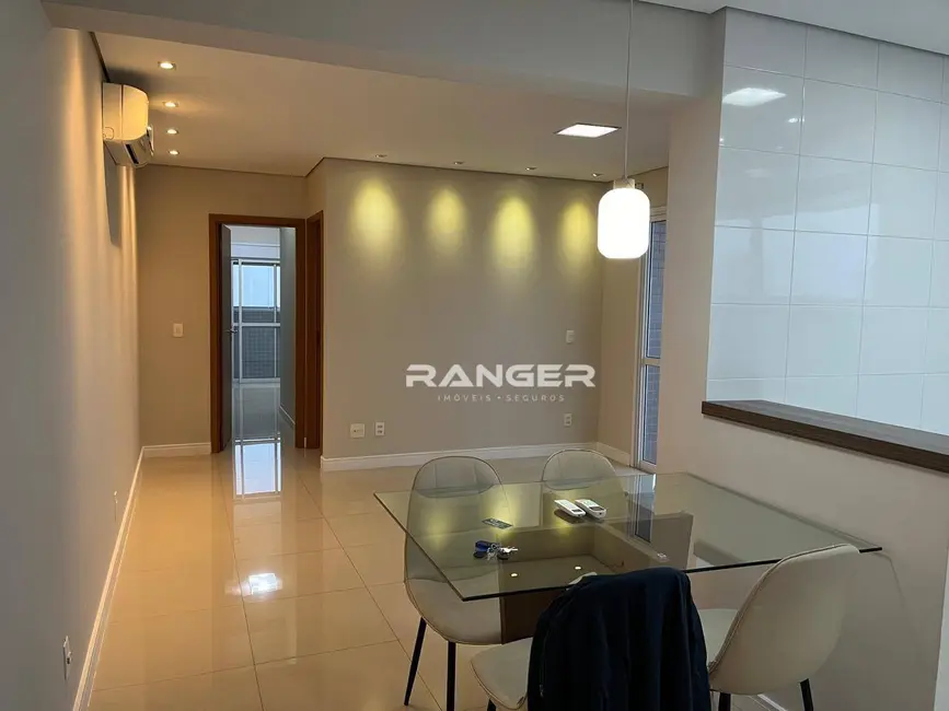 Foto 1 de Apartamento com 2 quartos para alugar, 86m2 em Gonzaga, Santos - SP