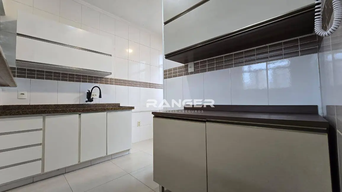 Foto 1 de Apartamento com 2 quartos para alugar, 75m2 em Boqueirão, Santos - SP