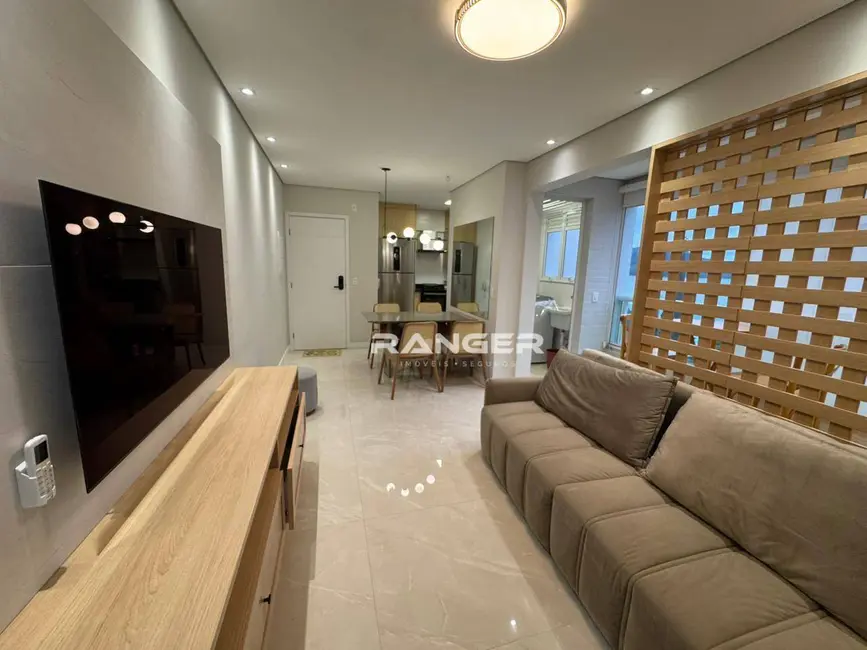 Foto 9 de Apartamento com 2 quartos para alugar, 85m2 em Embaré, Santos - SP