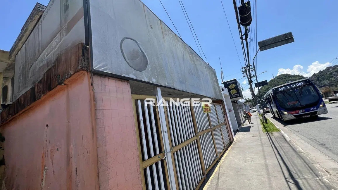 Foto 17 de Casa à venda, 220m2 em Chico de Paula, Santos - SP