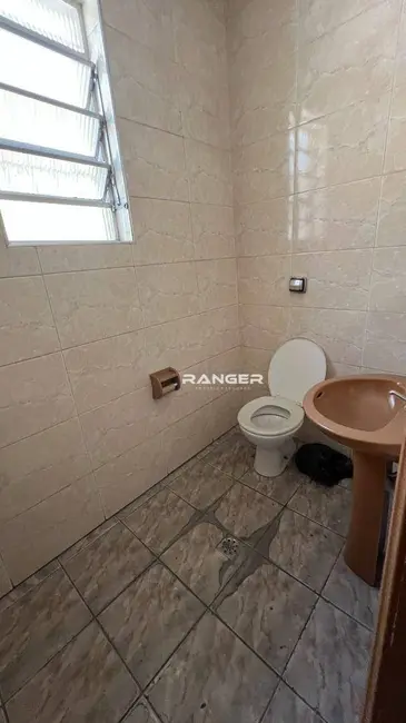 Foto 11 de Casa à venda, 220m2 em Chico de Paula, Santos - SP