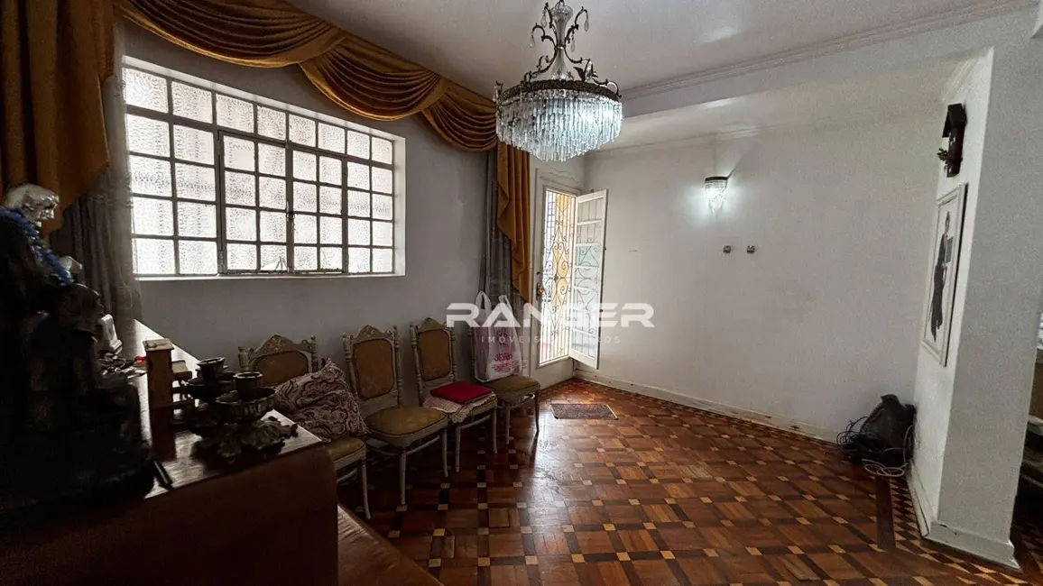 Casa com 3 quartos à venda, 248m2 em Boqueirão, Santos - SP - imagem 4 Foto 4 de Casa com 3 quartos à venda, 248m2 em Boqueirão, Santos - SP