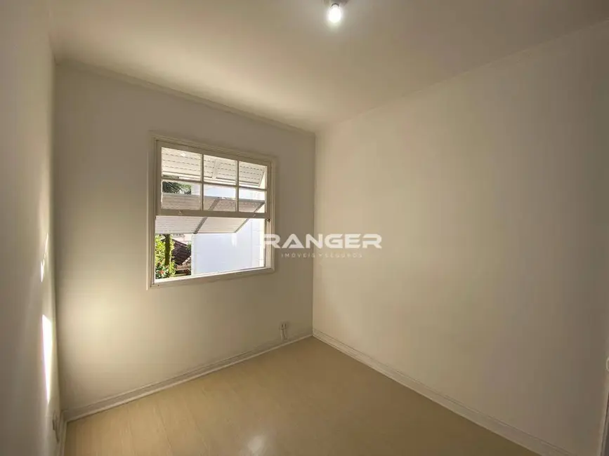Apartamento com 3 quartos para alugar, 120m2 em Boqueirão, Santos - SP - imagem 6 Foto 6 de Apartamento com 3 quartos para alugar, 120m2 em Boqueirão, Santos - SP